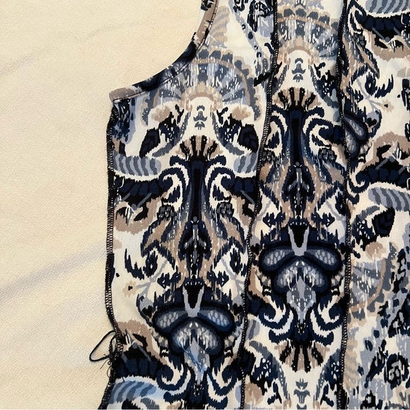 Haani blue and White Paisley Maxi Dress - Picture 4 of 13